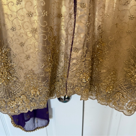 Elegant Purple and Gold Women's Pakistan dress - Picture 3 of 6